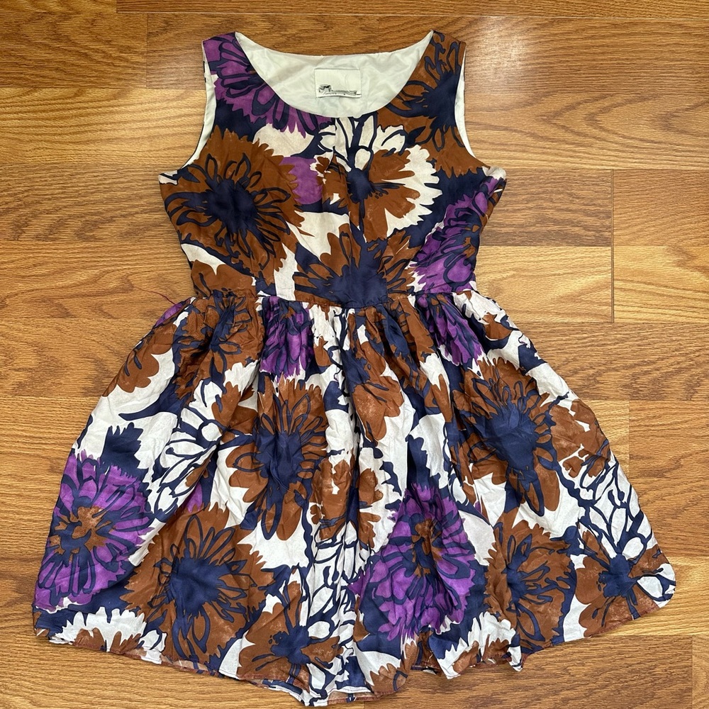 100% silk flowers print dress size M